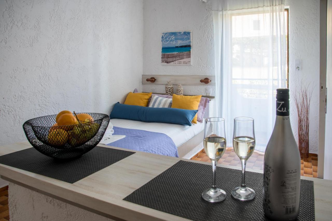 Amazona Aparthotel Ajía Pelajía Kültér fotó